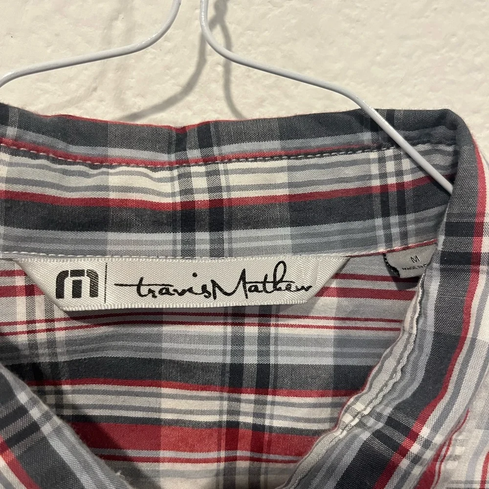 Travis Mathew Men's Medium Cotton Polyester Grey Red Plaid Long Sleeve Shirt EUC